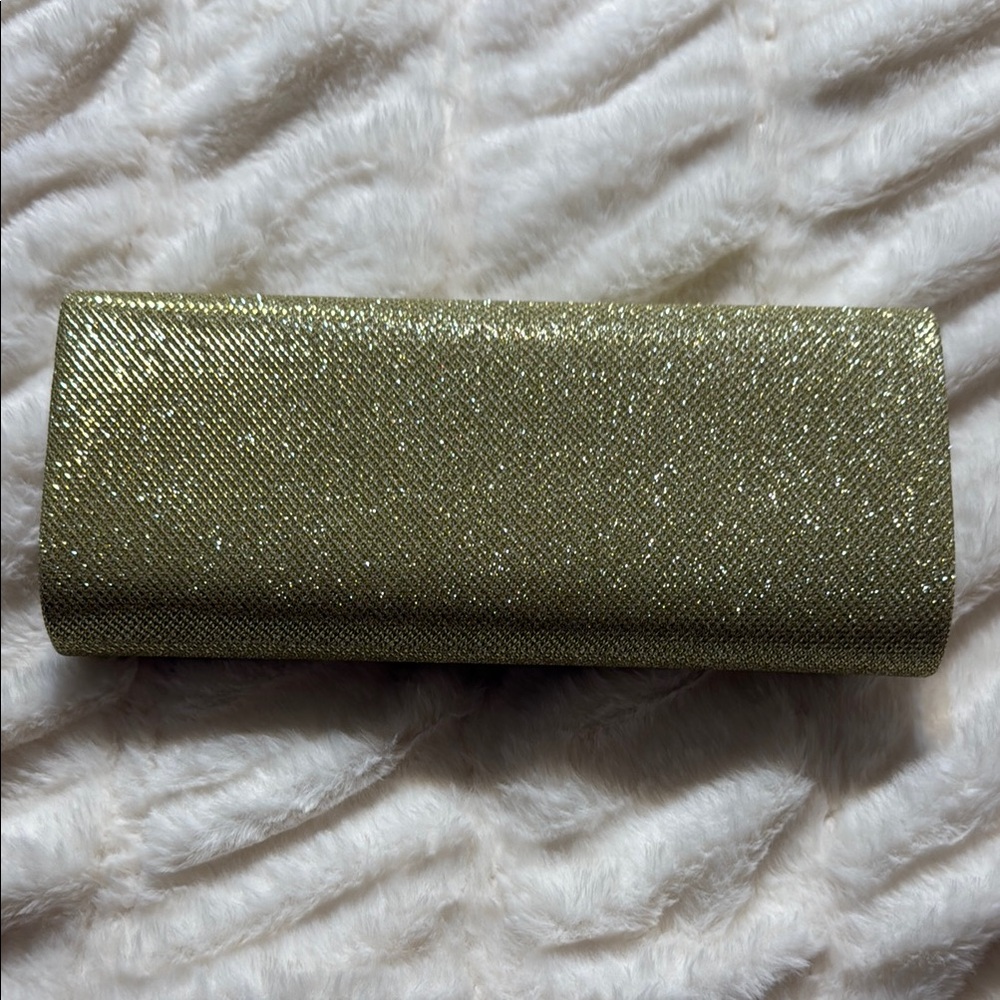 Gold Evening Clutch with detachable chains NEW - Picture 5 of 5